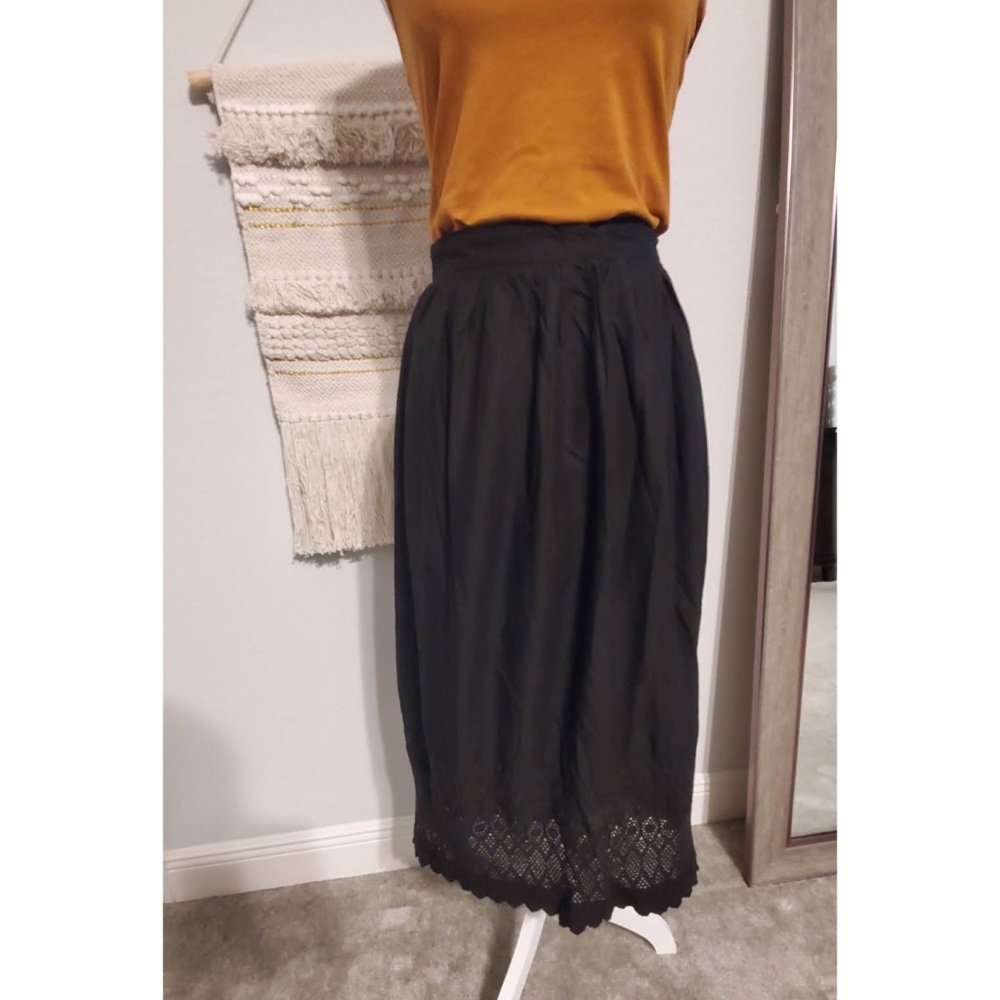 Gap Midi Embroidered Skirt